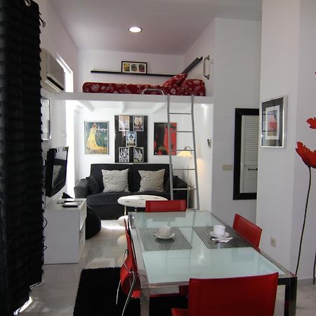 Living Sevilla Apartments Catedral Exterior photo