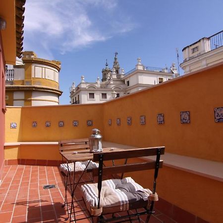 Living Sevilla Apartments Catedral Room photo