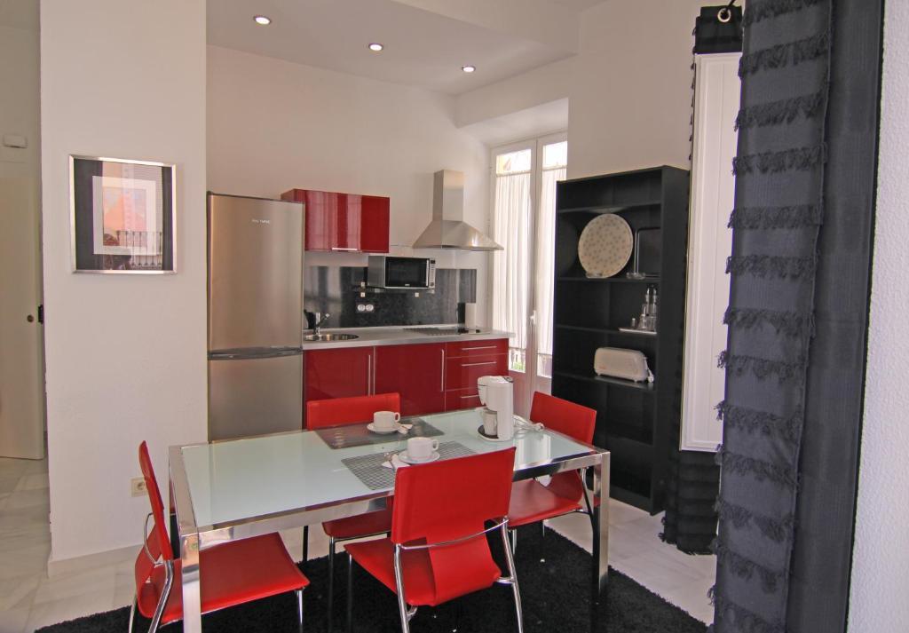 Living Sevilla Apartments Catedral Room photo