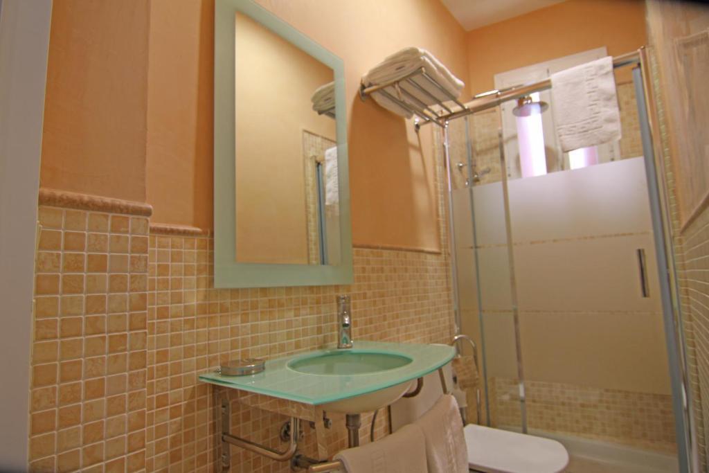Living Sevilla Apartments Catedral Room photo